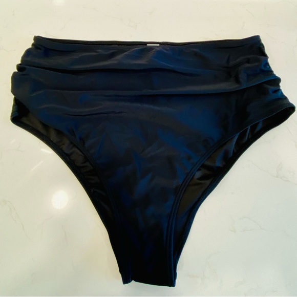 High Waisted Bikini Bottoms . Size XL - Picture 2 of 3